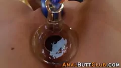 play Experiența extremă a jucăriilor anale a lui Sierra Sanders