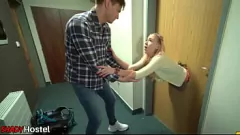 play فاتنة الساخنة يحصل على spitroasted من قبل ثلاثة رجال في الثلاثي البرية قبل أن تصل إلى المنحدرات للتزلج