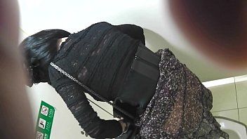 play Xnxx-Filme mit Secrehardcore aufgeregt in der Toilette, nachdem er sie von hinten gefickt hat