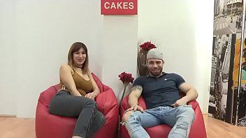 play Seksowna cipka uprawia szalony seks z nowym utalentowanym kochankiem