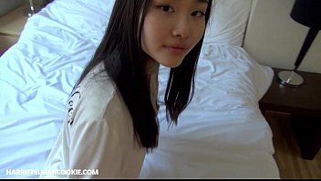 play Xxx frubatran avec une femme japonaise qui aimait la pipe jusqu'à l'orgasme