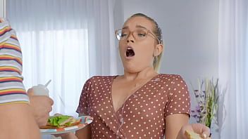 play Chocolate-flavored women entering their penis