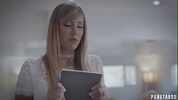 play A very thick penis penetrates the throat of a gorgeous mature who seems to be feeling it
