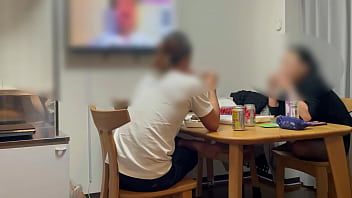 Hiszpanka robi sceny erotyczne ze swoim chłopakiem w domu